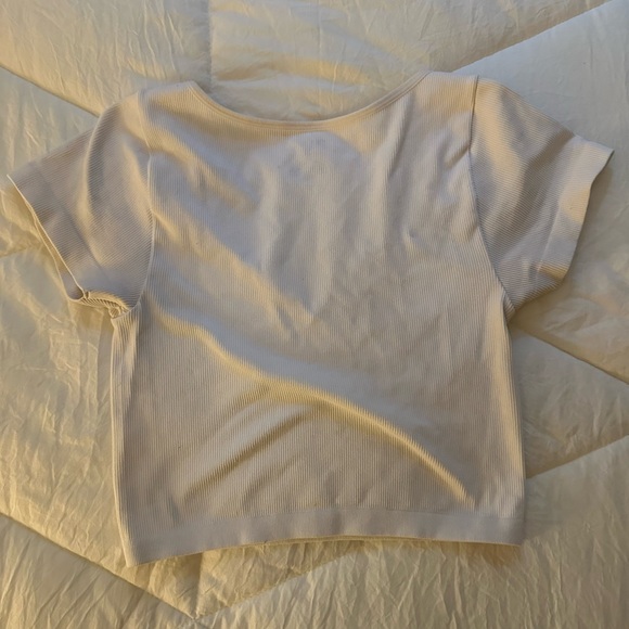 Top - Picture 2 of 2